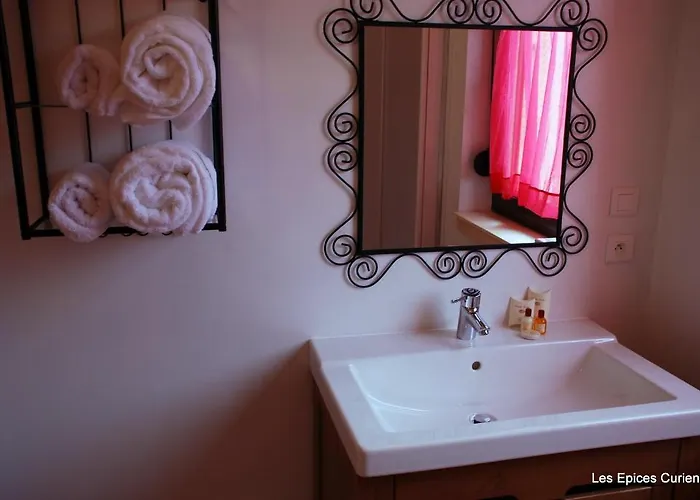 库里恩斯香料酒店 2*